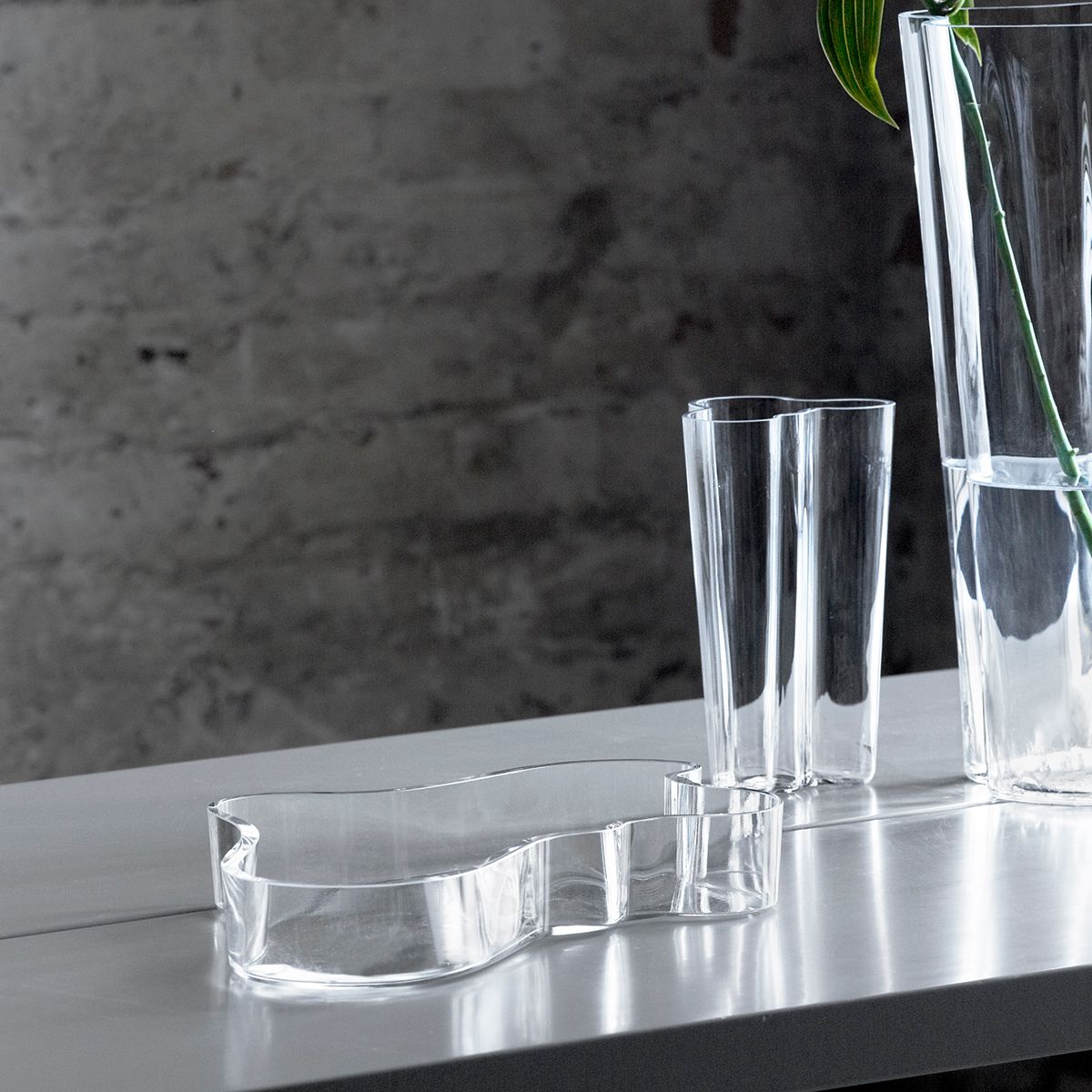 Iittala Aalto Large Clear Tray - Aalto Trays, Bowls, & Candle