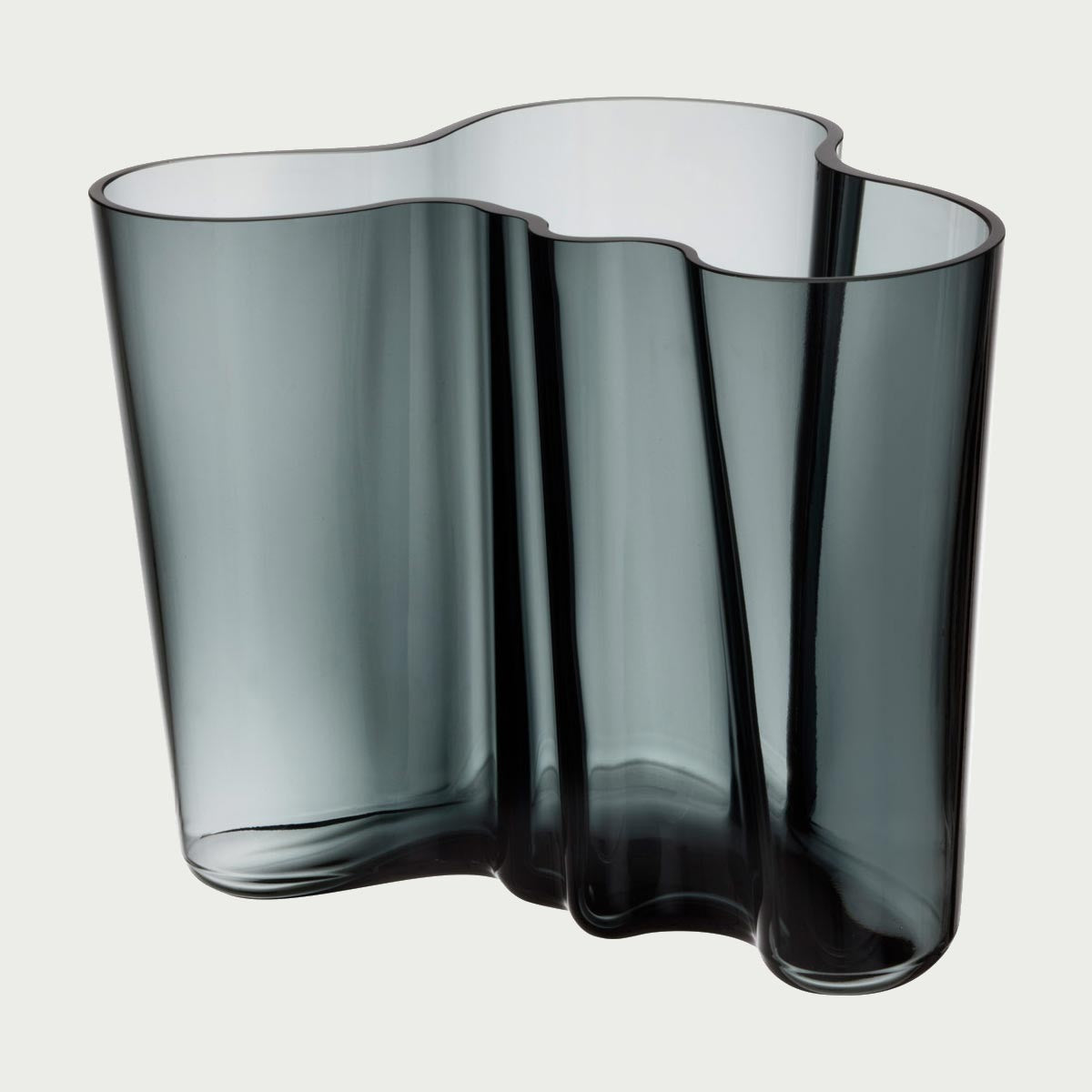 GA 67：Alvar Aalto iittala Aalto Dark Grey Vase - 6-1/4